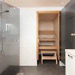Northern Sauna With Heated Garage Huoneisto *
