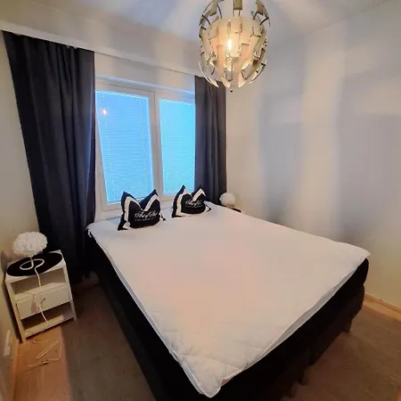 Northern Sauna With Heated Garage *