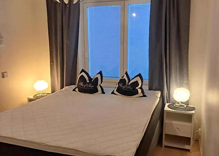 Northern Sauna With Heated Garage רובניימי